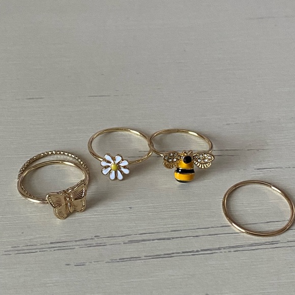 NWOT Madewell set of five bohemian bumble bee butterfly gold rings - Picture 4 of 6